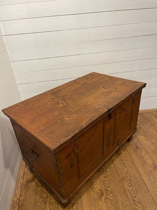 19th century hardwood carved/carved blanket chest with drawer ca 1870 - Really Old Shit