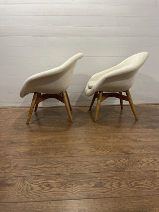 set of 2 vintage chairs by Miroslav Navratil - Really Old Shit