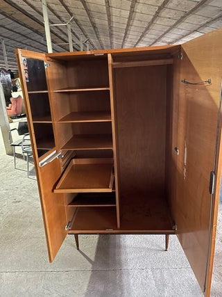 Vintage 2door wardrobe with large right door and small left door of Up Zavodny Brno - Really Old Shit