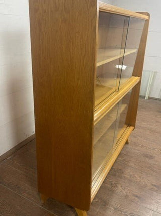 Vintage display case / bookcase by Frantisek Jirak for Tatra Nabytok - Really Old Shit